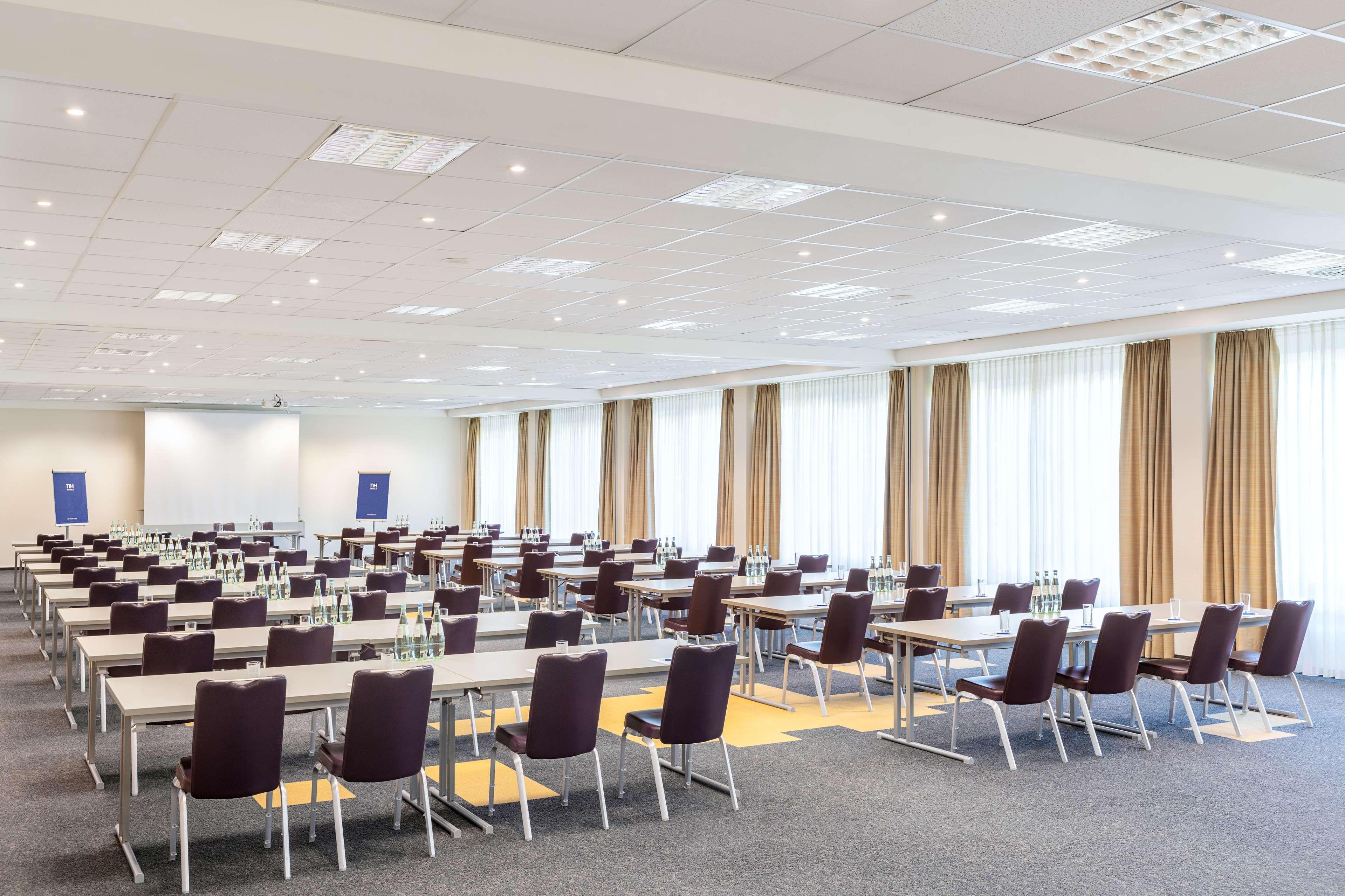 Nh Leipzig Messe Hotel Exterior foto